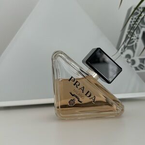 Prada Paradoxe